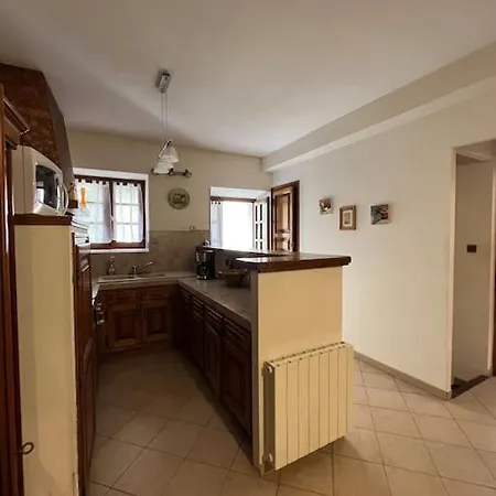 Maison 4p Au Centre Du Village Apartmán